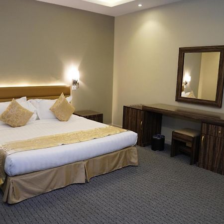 La Rive Hotels & Suites Dammam Ngoại thất bức ảnh